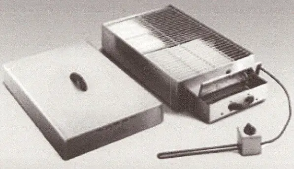 EQUIPEX FM 2 Electric Portable Sodir Smoker - Cover