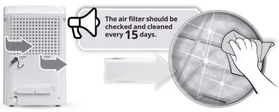 FIG 20 Cleaning the air filter.JPG