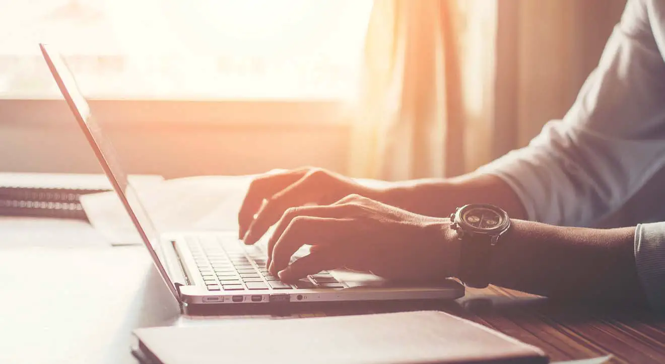 THOMSON AIO23I 23.8 Inch Smart Monitor - Cover