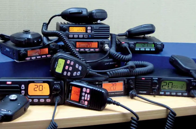 Uniden Uh400sx-tm Compact Size Uhf Sb Radio Including Lcd Remote Speaker Microphone User Manual Uniden Uh400sx-tm Compact Size Uhf Sb Radio Including Lcd Remote Speaker Microphone User Manual