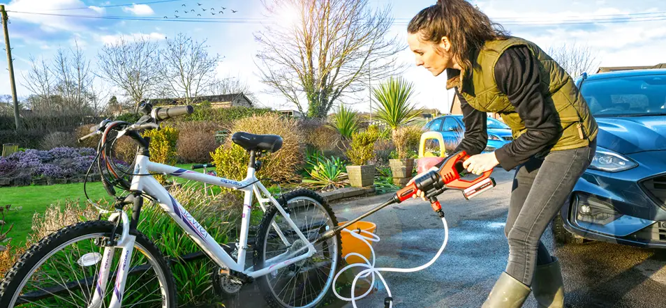 Cobra Pw18024v 24v Pressure Washer Owner's Manual Cobra Pw18024v 24v Pressure Washer Owner's Manual