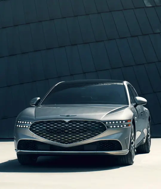 GENESIS G90 2023 MotorTrend Car