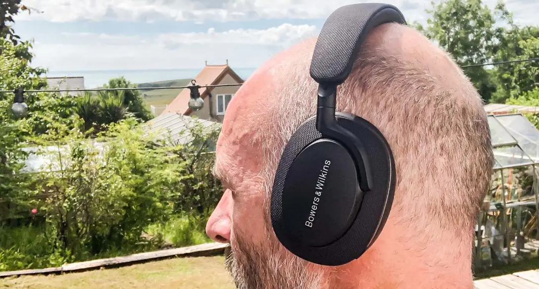 Bowers Wilkins Fp42935 Px7 S2 Wireless Noise Canceling Bluetooth Headphones User Manual Bowers Wilkins Fp42935 Px7 S2 Wireless Noise Canceling Bluetooth Headphones User Manual