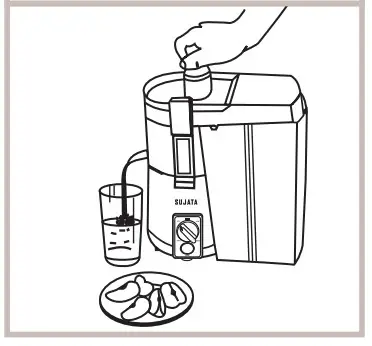 SUJATA Multimix 900 W Juicer Mixer Grinder - USING AS JUICER 4