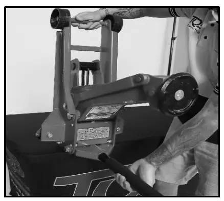 TQB-2906T-Hydraulic-Garage-Jack-Universal-Joint-Replacment-and-Bleed-fig-7