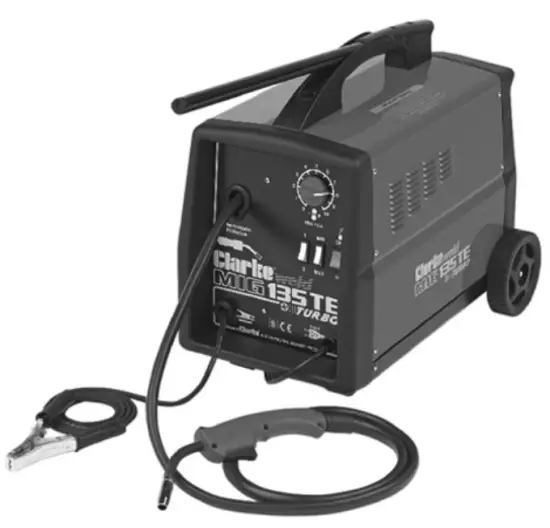 Clarke KIT300B Spray Gun and Air Hose Kit machine 3