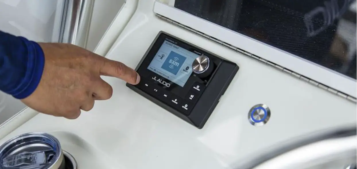 Jl Audio Mediamaster 105 Marine 4-zone Digital Media Receiver Owner's Manual