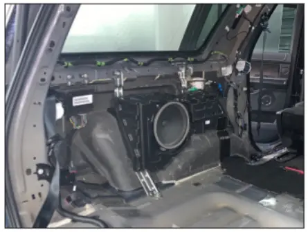 JL-AUDIO-94688-Stealthbox-For-2018-Up-Ford-Expedition-14