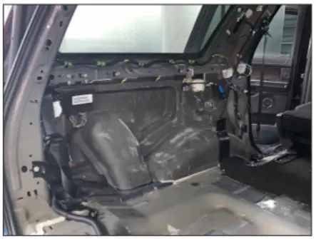 JL-AUDIO-94688-Stealthbox-For-2018-Up-Ford-Expedition-16