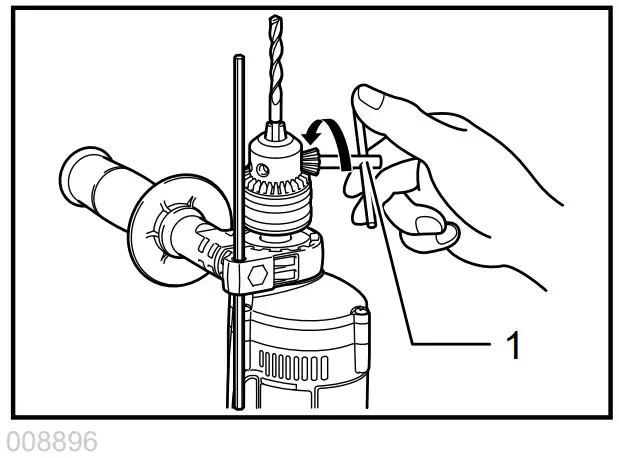 makita HP1630 Hammer Drill - Installing or removing