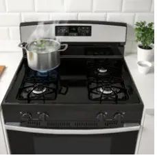 RANGE WITH GAS COOKTOP