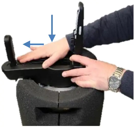 Attaching the dispensing head