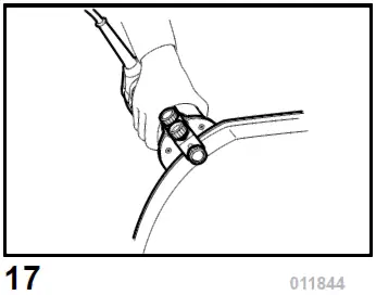 makita-RT0700C-Wood-Trimmer-18