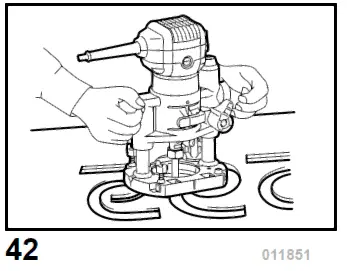makita-RT0700C-Wood-Trimmer-43