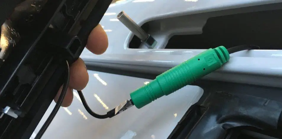 ZENEC-ZE-RCE3701-MK2-Rear-View-Camera-Brake-Light-06