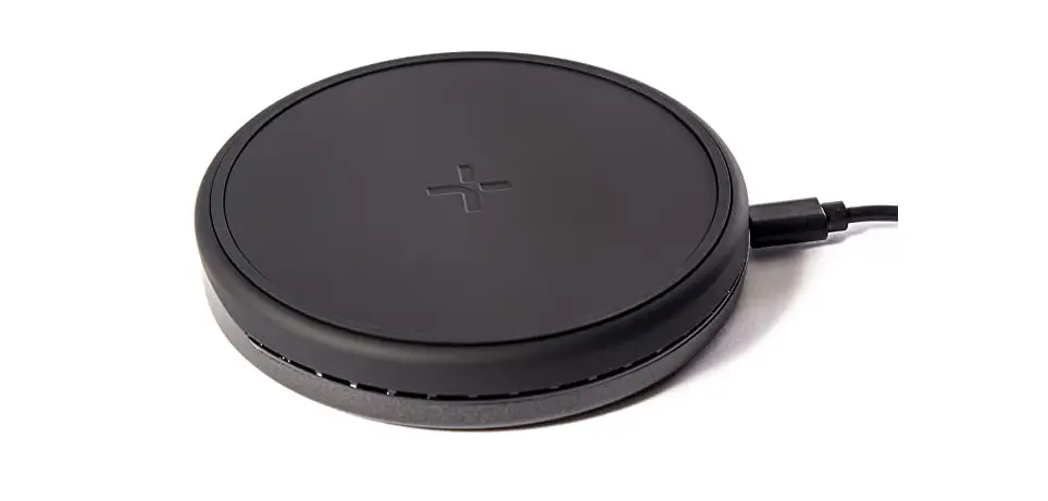 Tylt Qicrst15bk-t Fast Wireless Charging Pad User Manual Tylt Qicrst15bk-t Fast Wireless Charging Pad User Manual