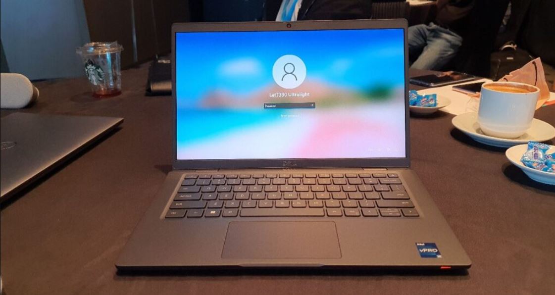 Dell Precision 7770 Portable Laptop User Guide Dell Precision 7770 Portable Laptop User Guide