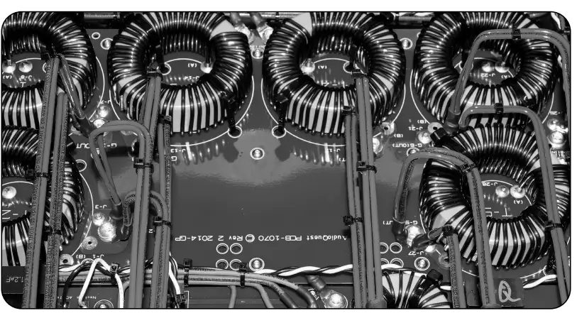 audioquest-Niagara-5000-Low-Z-Power-Noise-Dissipation-System- (1)