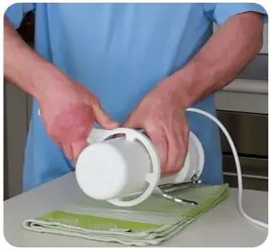 MyWaterFilter Ultrapure Aragon 10” Twin Benchtop Water Filter With Fluoride Removal Instruction Manual - Insert the housing opening tool