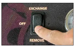 FLO-DYNAMICS-40400051-BrakeMate-Jr.-Plus-Brake-Fluid-Exchange-Machine-FIG-12