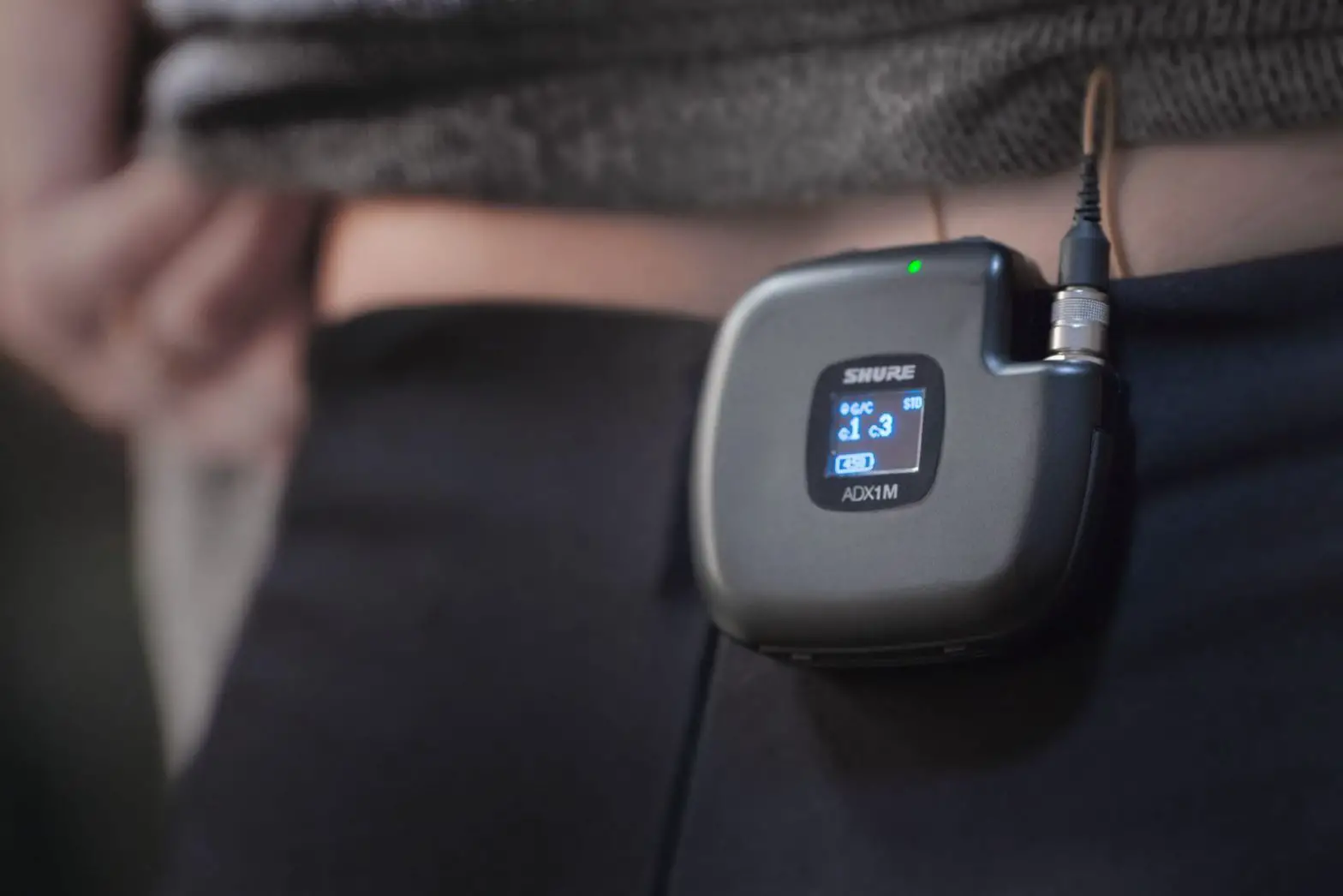 Shure Adx1m Bodypack Transmitter User Guide Shure Adx1m Bodypack Transmitter User Guide
