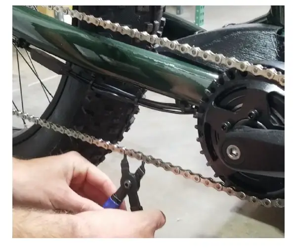 RUNGU-Dualie-Chainguard-Instruction-fig-1RUNGU-Dualie-Chainguard-Instruction-fig-1