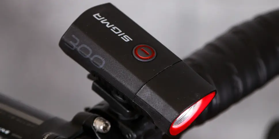 Sigma Buster 1100 Headlight Led -li-ion Battery Usb User Guide Sigma Buster 1100 Headlight Led -li-ion Battery Usb User Guide