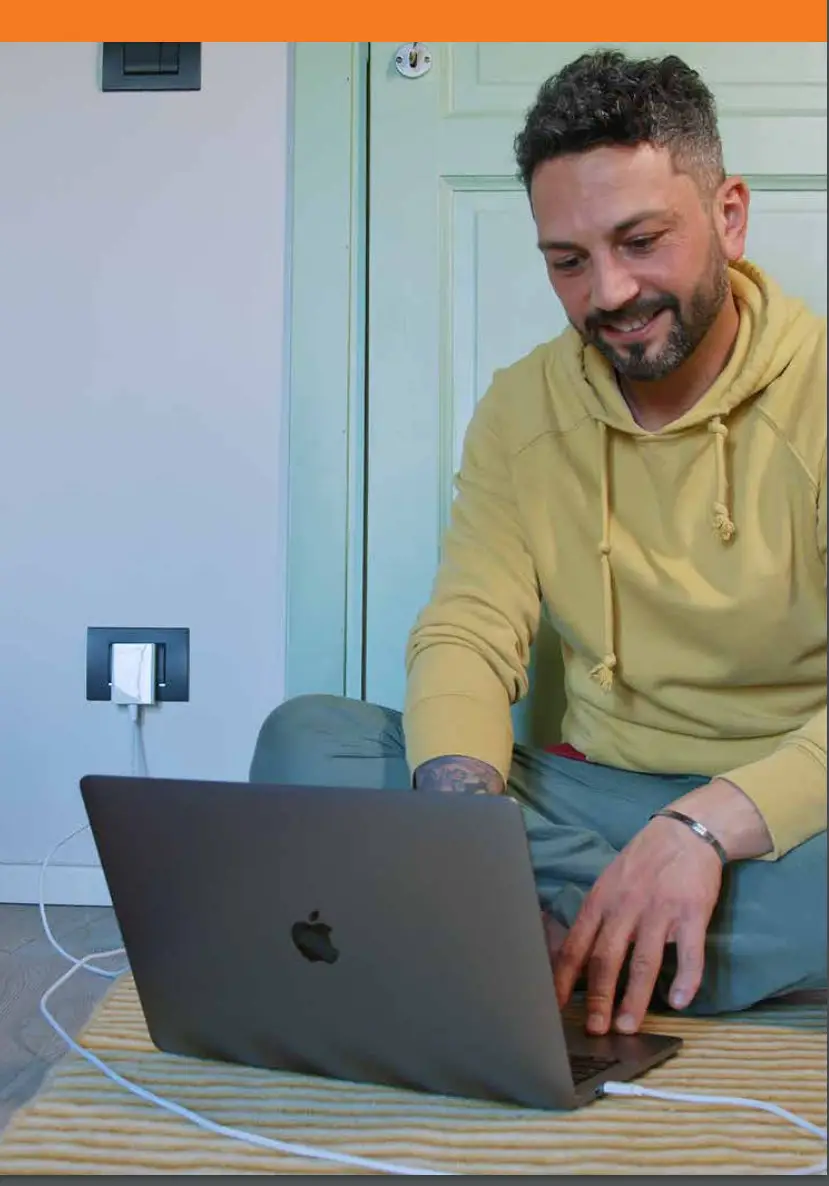 EINOVA Sirius 65W Universal Charger - future