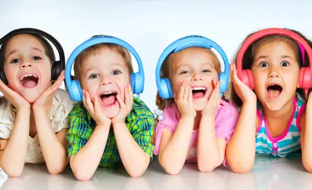 Galaxy Gmp305sv Deluxe Listening Center With 5 Sc-7v Headphones, Mpc-3030 Media Player/boombox And Starfish Jackbox User Guide