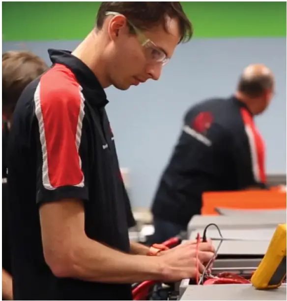 victron-energy-3000-Watt-MultiPlus-fig-1