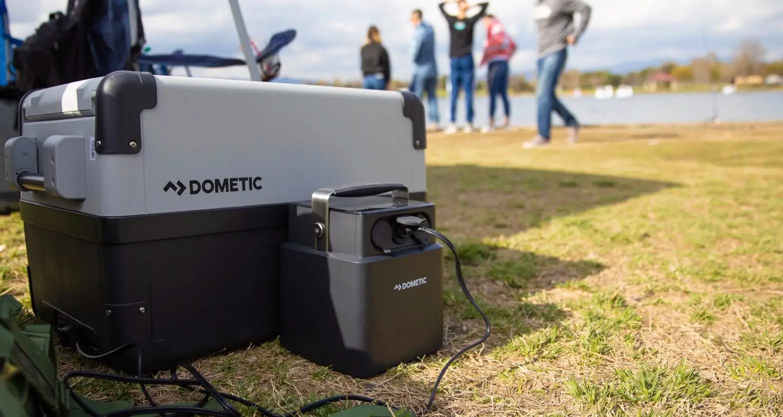 Dometic Portable Lithium Iron Phosphate Battery Pack User Manual Dometic Portable Lithium Iron Phosphate Battery Pack User Manual