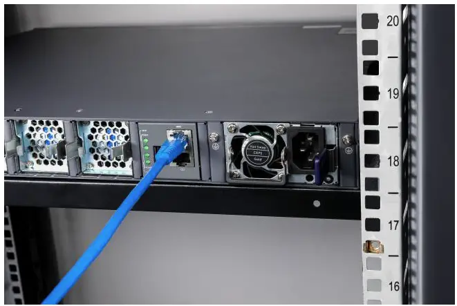 QSFPTEK-S7300-48X2Q4C-48-Port-10G-Ethernet-L3-Plus-Switch- (9)