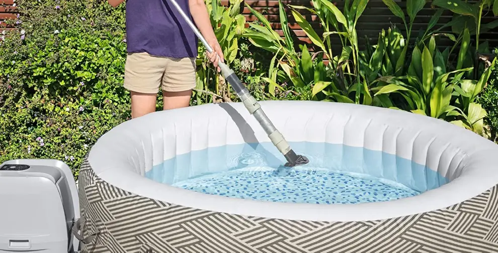 Bestway 60313 Saluspa Rechargeable Underwater Spa Vacuum Cleaner Owner's Manual Bestway 60313 Saluspa Rechargeable Underwater Spa Vacuum Cleaner Owner's Manual