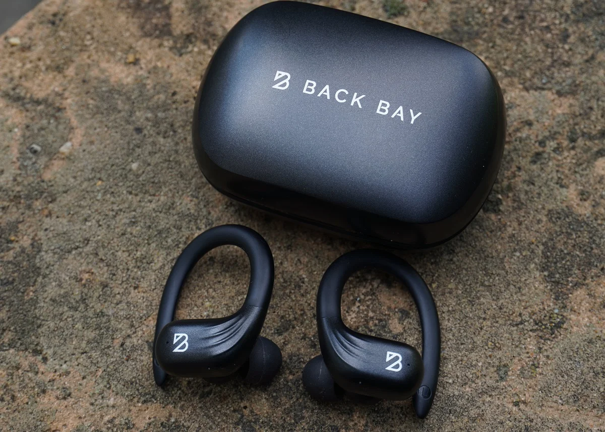 BACK BAY AUDIO Runner 60 Wireless Earbuds-FIG1