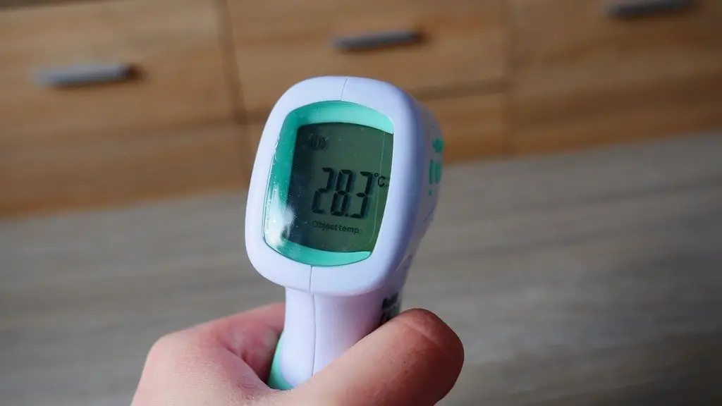 Truelife Care Q8 Digital Thermometer User Manual Truelife Care Q8 Digital Thermometer User Manual