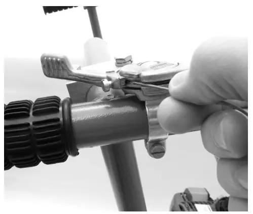 MARSHALLTOWN-SW100H-Shockwave-Power-Screed-11