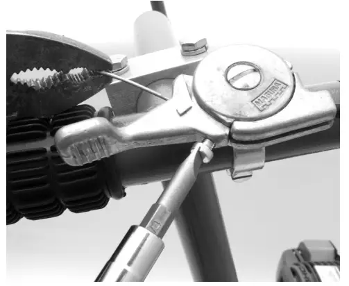 MARSHALLTOWN-SW100H-Shockwave-Power-Screed-12