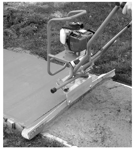 MARSHALLTOWN-SW100H-Shockwave-Power-Screed-27