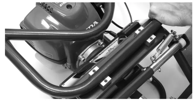 MARSHALLTOWN-SW100H-Shockwave-Power-Screed-4