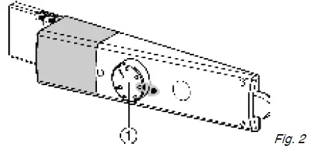 LIEBHERR-UK1720-Integrated-Under-Counter-Fridge-02