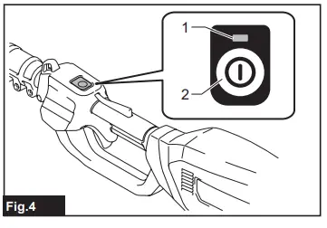 makita-UA002G-Cordless-Telescopic-Pole-Saw-4