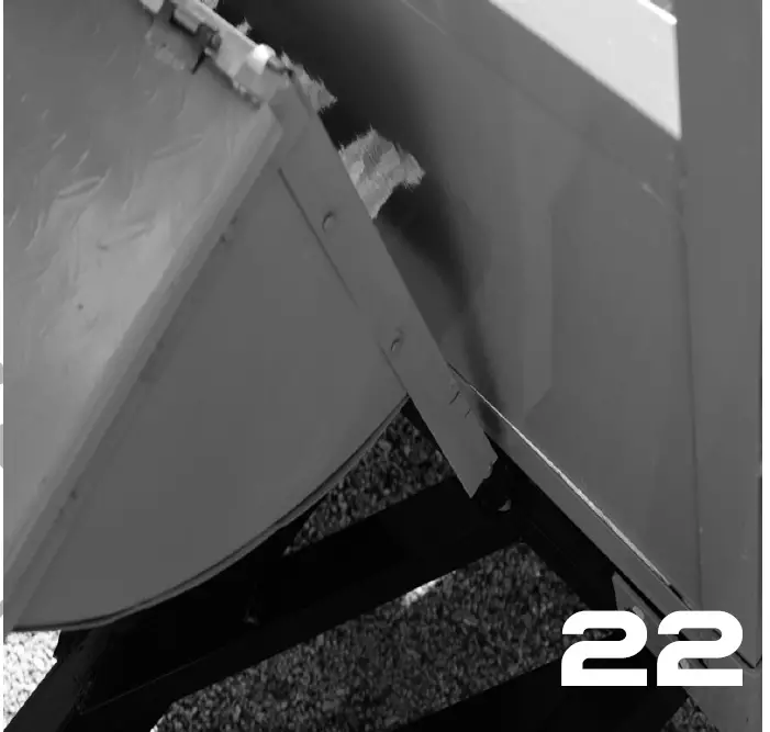 NAKAYAMA MB211 Towed Trailer 22