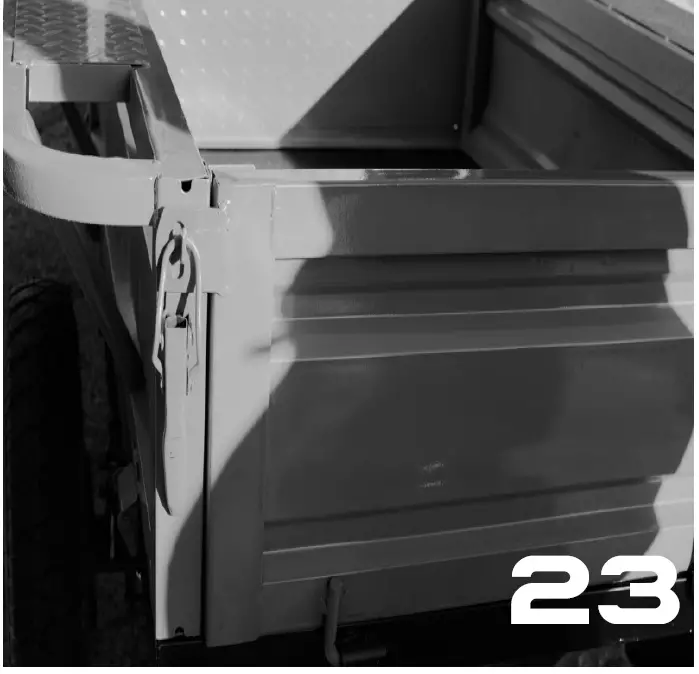 NAKAYAMA MB211 Towed Trailer 23