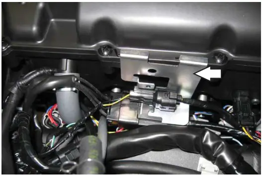 DYNOJET PC6 17021 Power Commander 6 - INSTALLING THE POWER COMMANDER 2