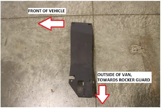 VAN-COMPASS-4022-2015-Present-Mercedes-Sprinter-4x4-Rocker-Guards-fig-13