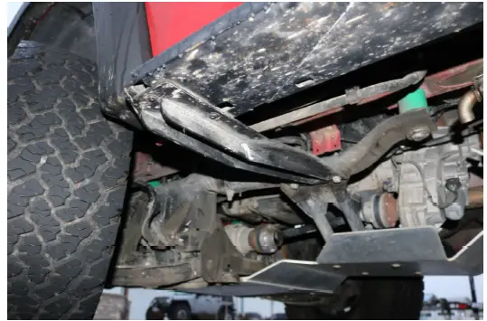 VAN-COMPASS-4022-2015-Present-Mercedes-Sprinter-4x4-Rocker-Guards-fig-14