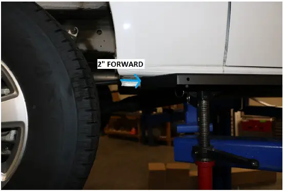 VAN-COMPASS-4022-2015-Present-Mercedes-Sprinter-4x4-Rocker-Guards-fig-3