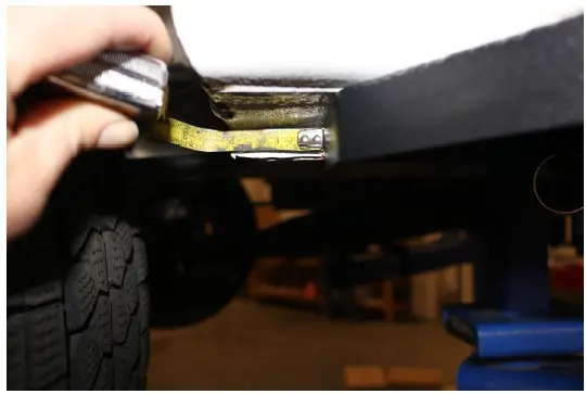 VAN-COMPASS-4022-2015-Present-Mercedes-Sprinter-4x4-Rocker-Guards-fig-4