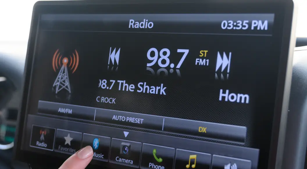 Stinger Heigh10 2007-2018 Jeep Wrangler 10-inch Modular Multimedia Package Installation Guide Stinger Heigh10 2007-2018 Jeep Wrangler 10-inch Modular Multimedia Package Installation Guide