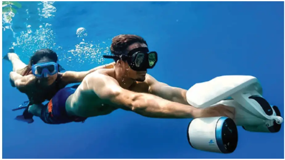 YAMAHA Underwater Scooter - Figure 1
